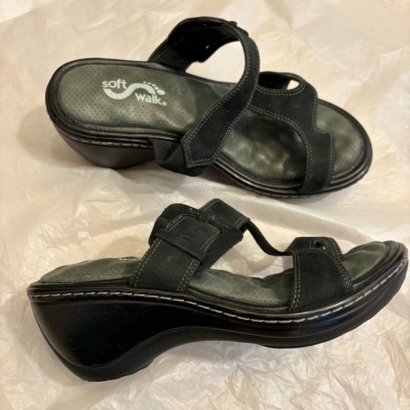 SoftWalk Leather Suede Slides Sandals Heels - Picture 1 of 4